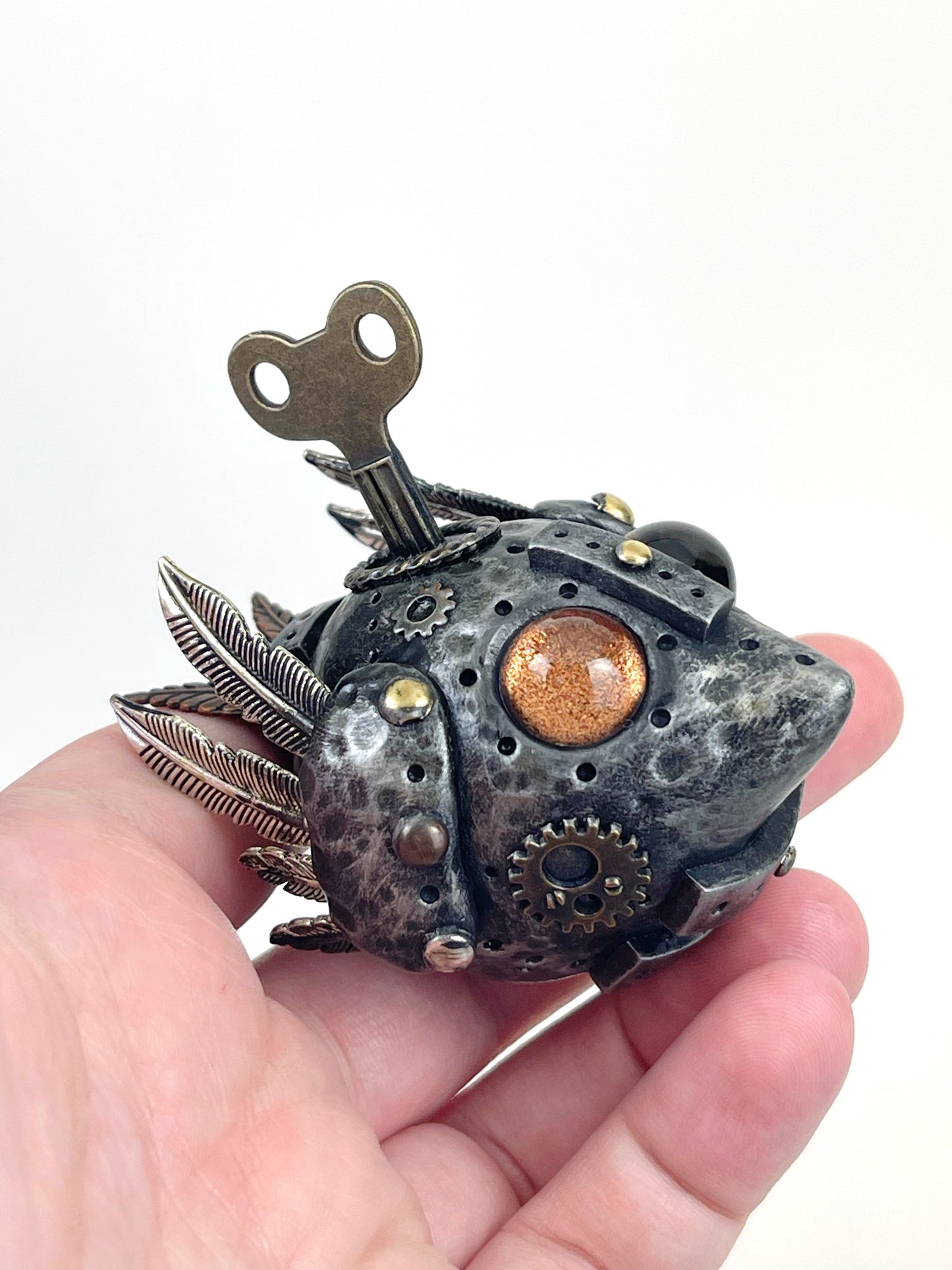 Sculpture d'oiseau Steampunk faite à la main, pièce unique